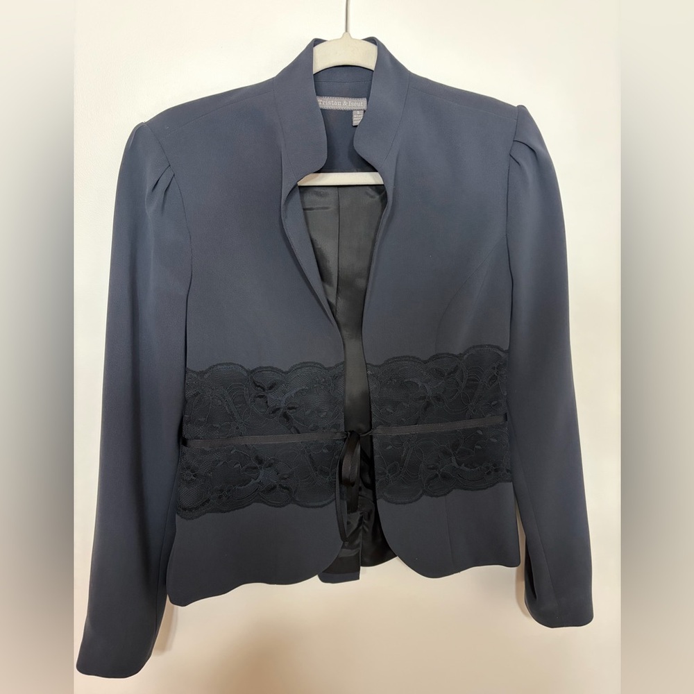 Chic Black Lace Women's Blazer